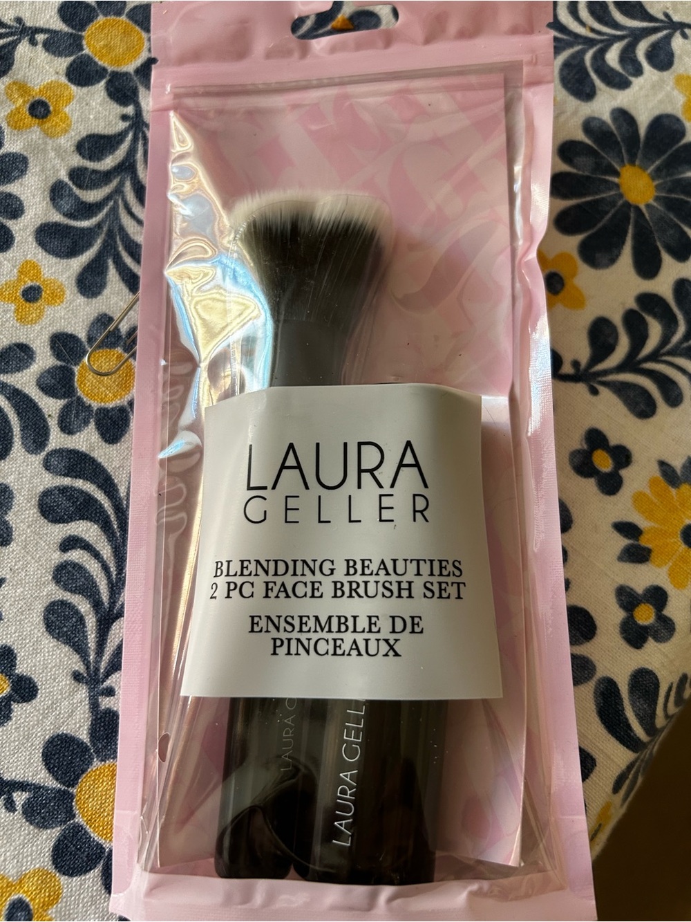 LAURA GELLER Makeup Brushes - Blending Beauties Two-Piece Set - Picture 7 of 9